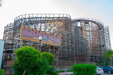 过山车、公园、过山车，乐趣、多彩、建筑、建筑结构、建筑外观