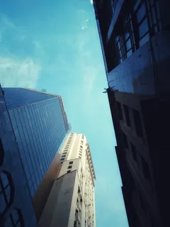 建筑物的低角度摄影 建筑物的低角度摄影