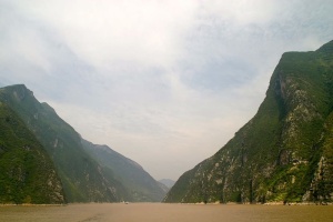 河流、峡谷、峡谷、岩石、水、景观、山脉、桥梁
