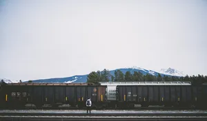 日光、景观、灯光、机车、人、户外、人、铁路