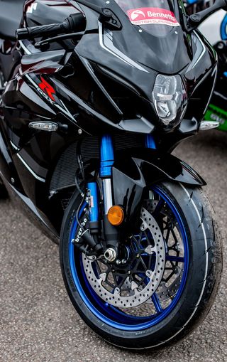 铃木gsx-r，铃木，gsxr，自行车，车轮，摩托车，车辆，比赛