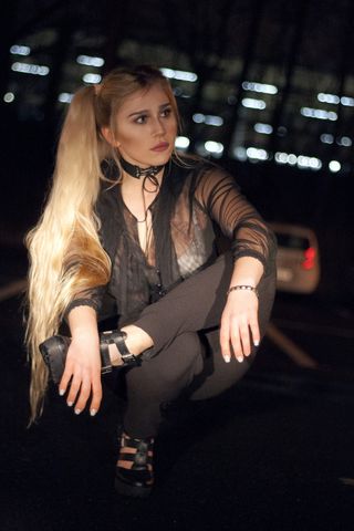 女孩，年轻，金发，火车站，人类，女性，女性，迷人