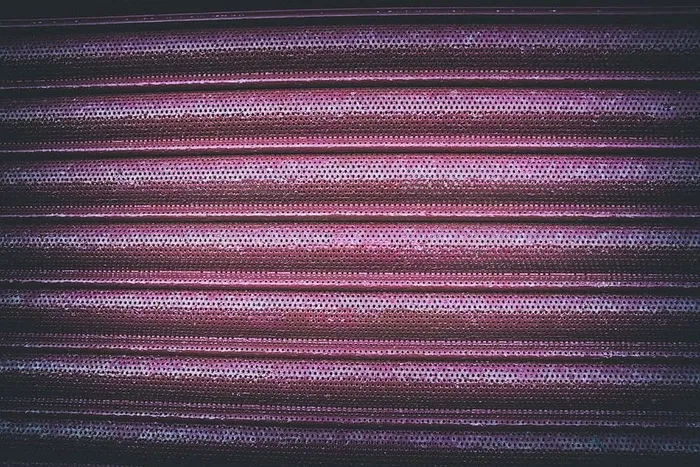 用Canon 5D数码相机拍摄的粉色金属纹理图像