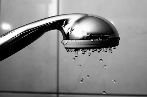 瑞士，höfen，干净，淋浴，水，思想，唱歌，床