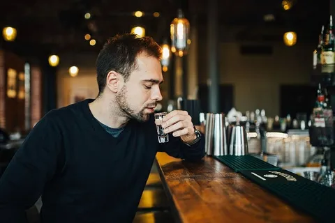 酒吧里的帅哥 酒吧里的帅哥