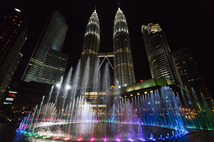 马来西亚、吉隆坡、吉隆坡市中心、吉隆坡、喷泉、邦德电影、建筑、建筑外观
