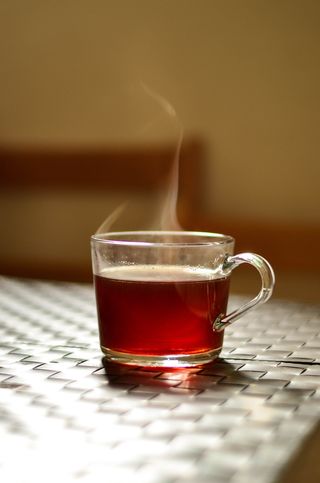 带茶的茶杯