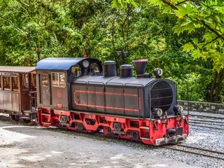 希腊、镁砂、米利斯、火车站、铁路、火车、机车、发动机