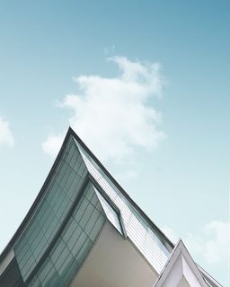 玻璃建筑低角度照片