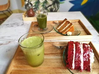 西班牙，普兰那城堡，西罗普，天鹅绒蛋糕，排毒汁，排毒，很棒的早餐，早餐