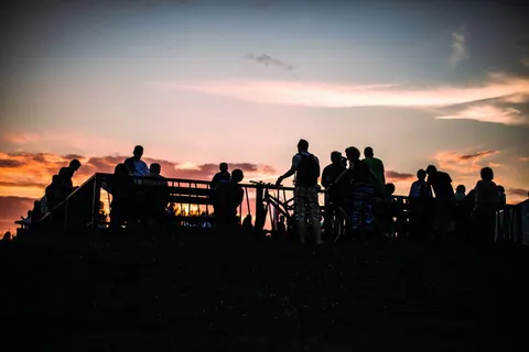 波兰,波兹南,夜晚,聚会,人群,夜晚,乐趣,自行车 波兰,波兹南,夜晚,聚会,人群,夜晚,乐趣,自行车