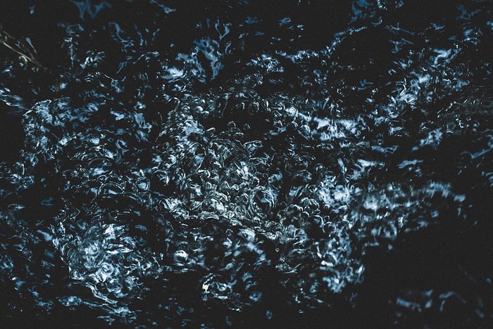 自然，水，涟漪，波浪，气泡，没有人，树，植物