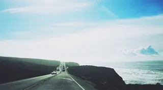 道路，公路，汽车，海洋，大海，海浪，蓝色，天空