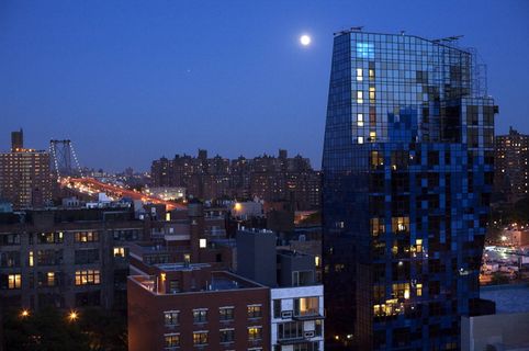 曼哈顿，纽约，下东区，城市，大桥，威廉姆斯堡大桥，夜晚，月亮