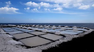 盐水、海盐提取、富恩卡利特、盐、天空、水、地平线、海