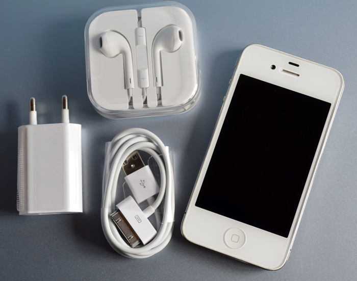 iphone 4、耳机、充电器、电缆、苹果、手机、技术、无线技术