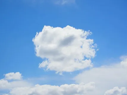 白色,云朵,晴朗,蓝色,天空,夏日,晴朗的一天,晴朗的一天 白色,云朵,晴朗,蓝色,天空,夏日,晴朗的一天,晴朗的一天