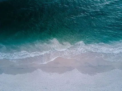 海滩,蓝色,泡沫,灰色,绿色,粉色,沙滩,大海 海滩,蓝色,泡沫,灰色,绿色,粉色,沙滩,大海