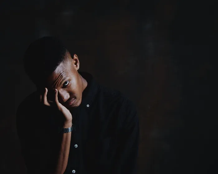 无标题，男人，黑暗，夜晚，肖像，脸，一个人，情感