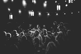 人们，音乐会，乐队，团体，男人，女人，黑人，白人