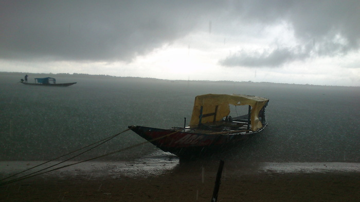 雨、湖、船、风暴、海滩、船只、运输方式、运输