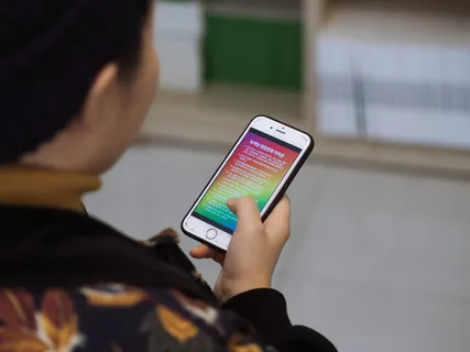 使用金色iPhone 6的人