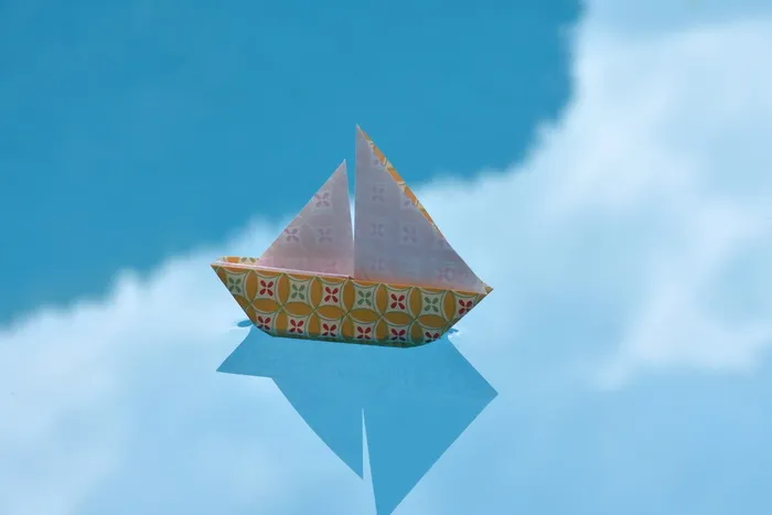 船，帆船，纸，水，折纸，反射，天空，云天