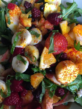 早餐、水果沙拉、酸橙、维生素、甜点、食物和饮料、食物、健康饮食