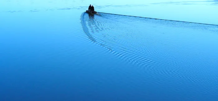 水，户外，涟漪，人，人，自然，沙子，抽象