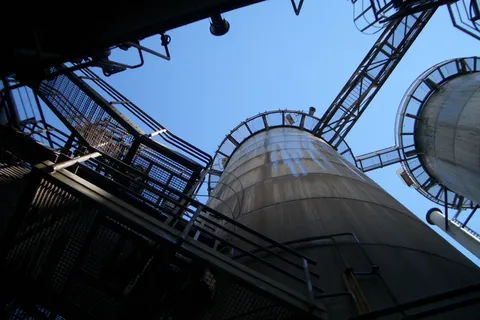 工业、钢铁、高炉技术、低视角、金属、工厂、建筑、金属工业 工业、钢铁、高炉技术、低视角、金属、工厂、建筑、金属工业