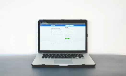 美国、拉斯维加斯、neonbrand数字营销、facebook、笔记本电脑、社交媒体、macbook、技术 美国、拉斯维加斯、neonbrand数字营销、facebook、笔记本电脑、社交媒体、macbook、技术
