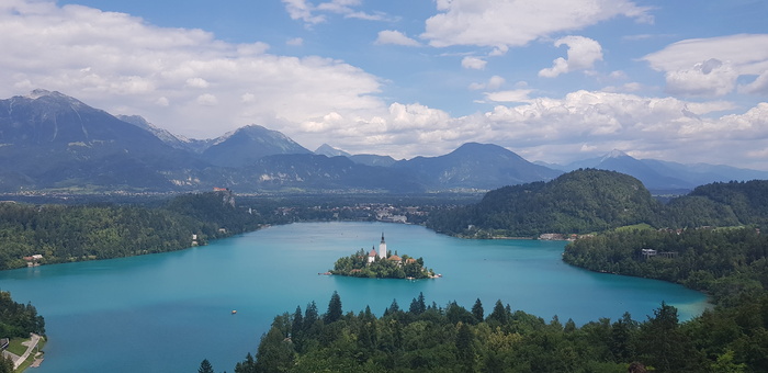 church，lake，nature，naturephotography，photo，摄影师，instagood，insta捷克语