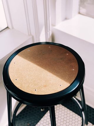 采购产品家具，桌子，桌面，酒吧凳，咖啡桌，木头，陶器，杯子