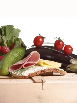 面包和黄油，奶酪，韭菜，早餐，饮食，吃，木箱，盒子