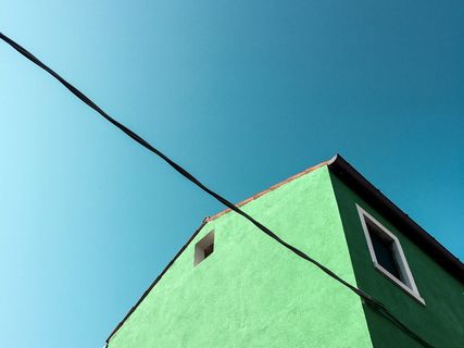 房屋低角度摄影