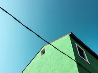 房屋低角度摄影