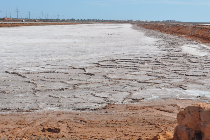 土地，白天，天空，没有人，工业，泥土，自然，环境