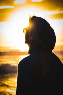 人物、男士、廓形、连帽衫、夹克、日落、海滩、海洋 人物、男士、廓形、连帽衫、夹克、日落、海滩、海洋