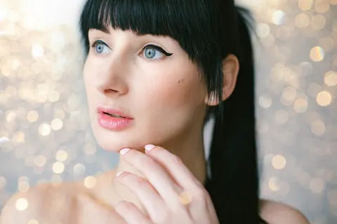 女子面部特写照片 女子面部特写照片