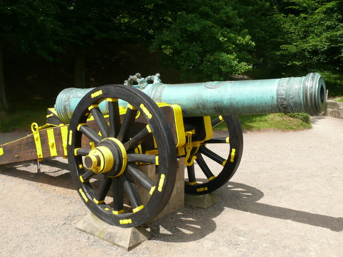 武器、旧武器、古董武器、军用武器、枪支、大炮、战争、历史