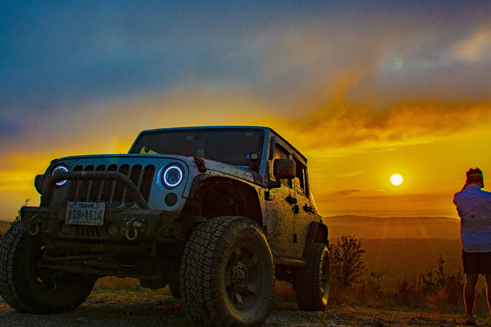 吉普车、户外、日落、4x4、探险、山、湖、美好时光