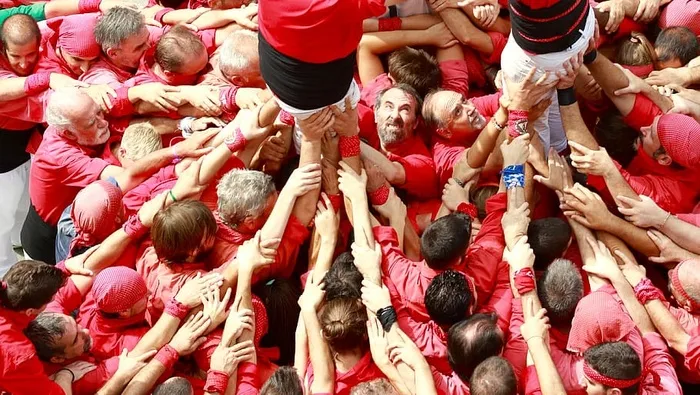 西班牙，萨巴德尔，圣罗克解放军，人们，一起，红色，我们一起创造，人群