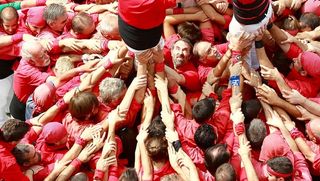 西班牙，萨巴德尔，圣罗克解放军，人们，一起，红色，我们一起创造，人群