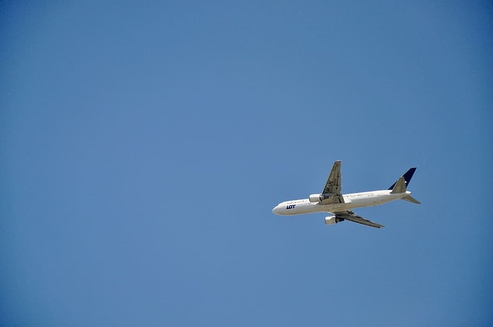 飞机，天空，飞行，高度，无云的天空，蓝色，机票，飞行