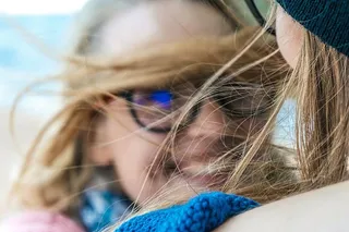 俄罗斯，圣彼得堡，女人，女人，微笑，玻璃，女孩，风