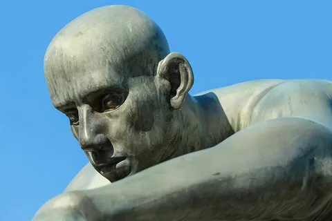 灰色,混凝土,雕像,白天,雕塑,头,脸,青铜 灰色,混凝土,雕像,白天,雕塑,头,脸,青铜