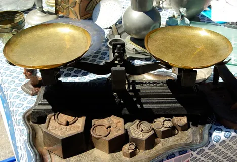 跳蚤市场，天平，重量，重量，无人，金属，变化，古董