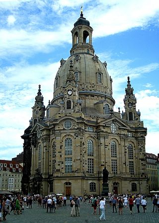 frauenkirche，landmark，德累斯顿，萨克森州，建筑，建筑外观，建筑结构，人群