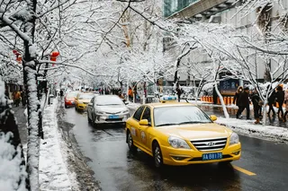 黄色现代奏鸣曲