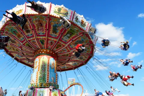 ferris,wheel,daytime,chain carousel,fly,aviator carousel,fun,白蓝色天空 ferris,wheel,daytime,chain carousel,fly,aviator carousel,fun,白蓝色天空